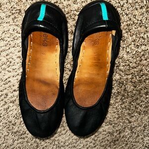 Black and Teal Women's Tieks